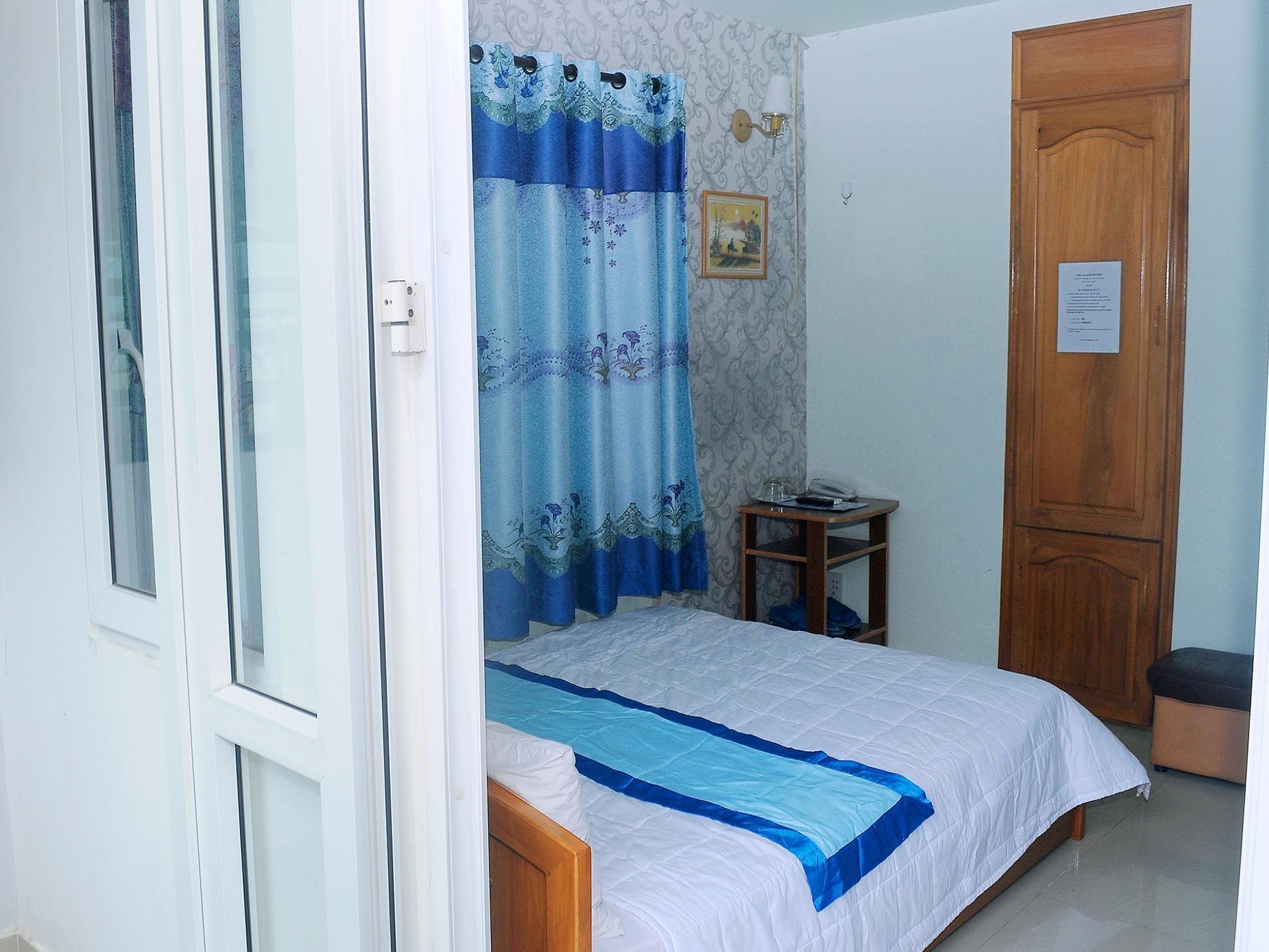 Queen 2 Hotel Нячанг Екстер'єр фото